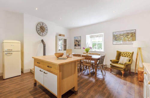 Hallington Cottage | GARDENERS COTTAGE, pet friendly, luxury holiday cottage in Bellingham
