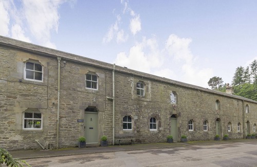 Hallington Cottage | GARDENERS COTTAGE, pet friendly, luxury holiday cottage in Bellingham