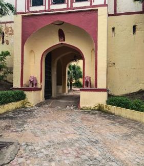 Malpura Hotel | Garh Pachewar Fort