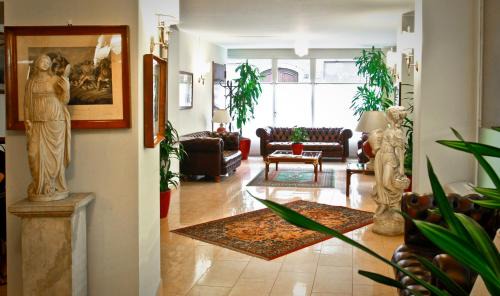 Porta Garibaldi Hotel | Garibaldi Palace