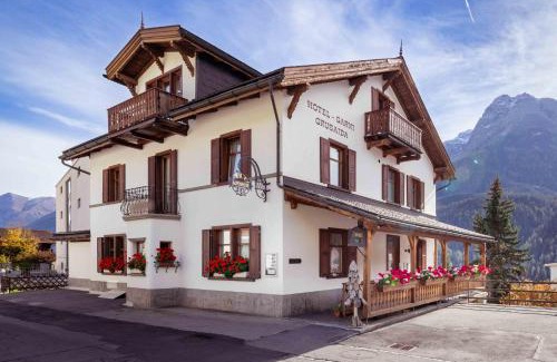 Engadin Scoul Hotel | Garni Alpenrose - Grusaida