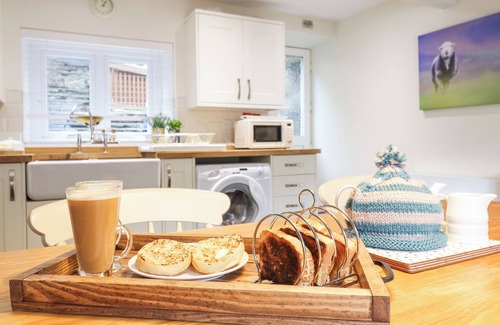 Tanygrisiau Cottage | GARREG LWYD, pet friendly, character holiday cottage in Tanygrisiau