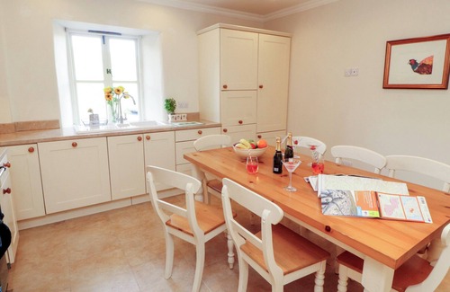 Sedbergh House | GARSDALE FOOT, pet friendly, character holiday cottage in Sedbergh