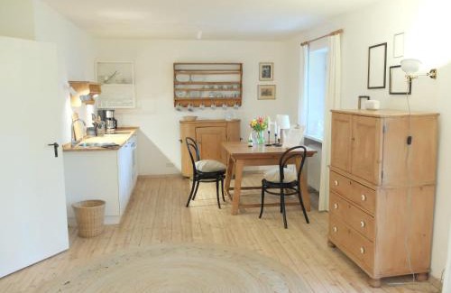 Breitbrunn a. Chiemsee Apartment | Gartenstudio-Apartment Tausendfreund - adults only - am Chiemsee