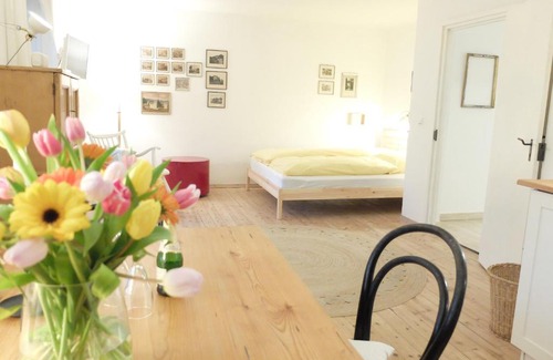 Breitbrunn a. Chiemsee Apartment | Gartenstudio-Apartment Tausendfreund - adults only - am Chiemsee