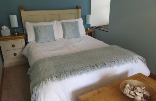 Llanbedr Bed & Breakfast | Garth Engan Private Self Contained B&B with Garden Area