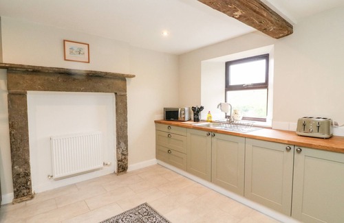 Sedbergh House | GARTH GILL, family friendly, with open fire in Hawes