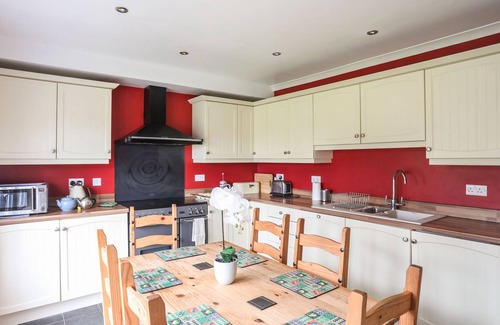 Edern House | GARTH, pet friendly, character holiday cottage in Morfa Nefyn