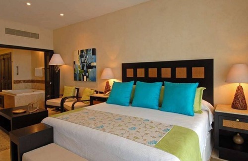 Mismaloya Resort | Garza Blanca Preserve Resort & Spa - Panoramic 3 BR suite