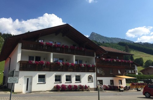 Tannheim House | Gastehaus Reichle