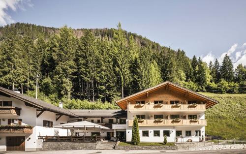 Racines House | Gasthof Jaufensteg