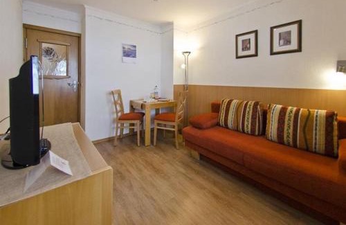 Lenggries House | Gasthof und Pension Neuwirt