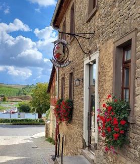 Obereisenheim Hotel | Gasthof zum Schiff