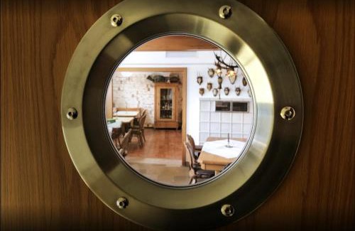 Obereisenheim Hotel | Gasthof zum Schiff