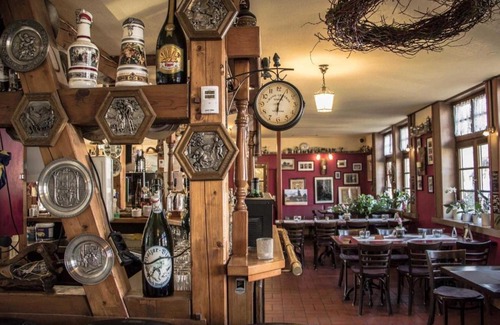 Hinrichshagen Hotel | Gaststaette & Pension Schinkenkrug