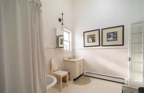 Highlands House | Gateway Beach Park, Beach Life, high speed wifi.