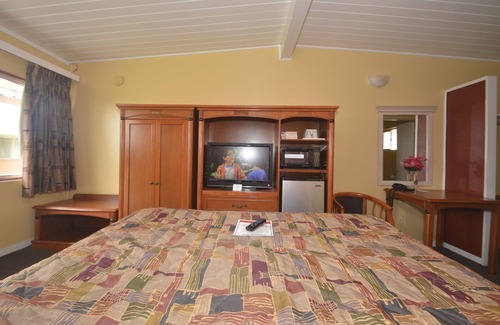 Red Bluff Hotel | Gateway Inn