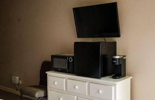 Waynesboro Hotel | Gateway to Nature's Beauty Rm 16