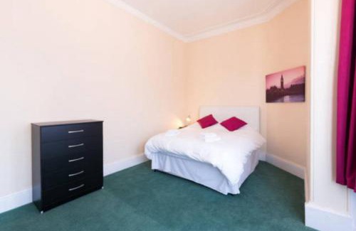 Huntingdon Apartment | Gazeley Manor House - Central Huntingdon
