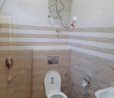 Bhuntar House | Gazing Moon Homestay