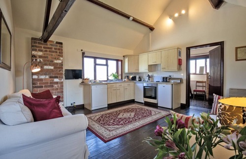 Denstone House | Zoes Cottage 5 mins drive to Alton Alpaca`s