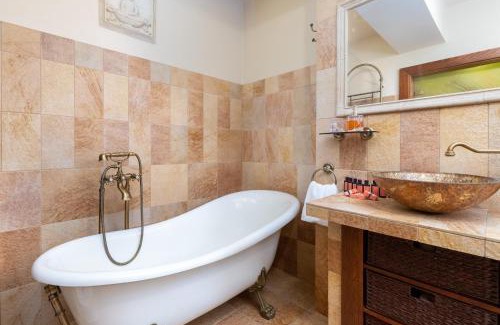 Kamienna Gora Apartment | Gdynia Centrum Wyjątkowy Apartament przy Promenadzie z Balkonem by Noclegi Renters