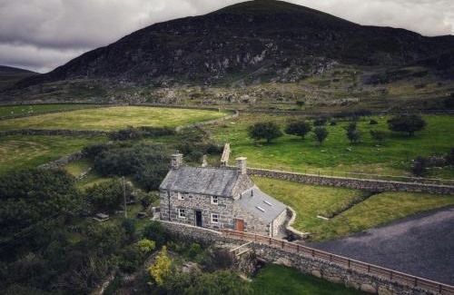 Llanbedr House | Gellibant Cottage