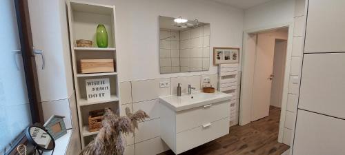 Poppenweiler Apartment | Gemütliche 3 1/2 Zimmer Wohnung