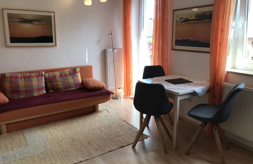 Nordheim a. Main Apartment | Gemütliche 45qm Ferienwohnung mit Balkon, kostenfreies Parken und WLAN