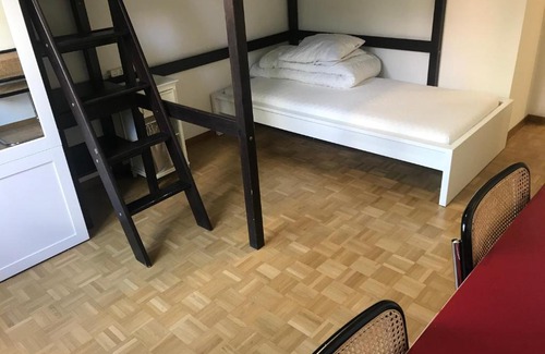 Bernex House | Geneva Bernex - shared appartement roomate homestay - tramway 14 TPG - ViaRhôna