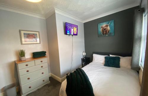 Darlington House | Geneva Cottage - close to Darlington train station