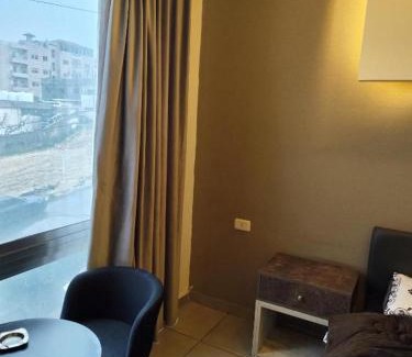 Al Swaifyeh Apartment | Gentle Breeze Studio 1