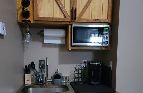 Colburn Bed & Breakfast | Geography Suite - Full suite w/ kitchenette, private bath in 1930 schoolhouse