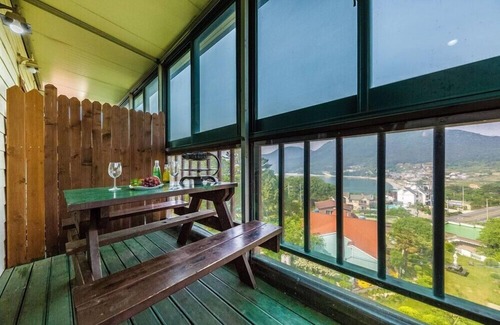 Irun-myeon Apartment | Geoje Cheongsol Pension