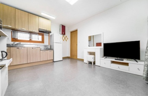 Geoje House | Geoje Island Jangmok Hawaii Pension