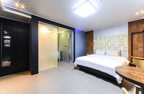Geoje Hotel | Geoje Jangseungpo Yangpa