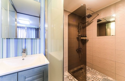 Geoje Hotel | Geoje Jangseungpo Yangpa