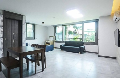 Irun-myeon House | Geoje Wahyunbeach Pension