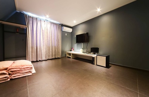 Somun Hotel | Geojedo Gohyeon The M