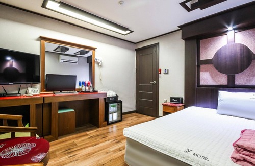 Somun Hotel | Geojedo Gohyeon Y