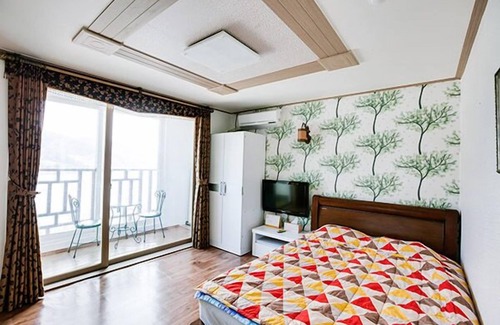 Irun-myeon House | Geojedo Hana Pension