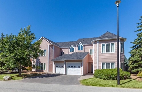 Collingwood Condo | Georgian Bay 2 bdrm. condo available Aug 3-10