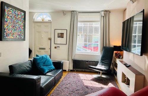 Waterloo House | Georgian Superstar