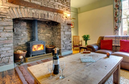 Talybont-on-Usk House | Ger y Wysg Farmhouse