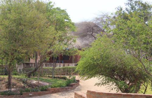 Luangwa Hotel | Gerasimos safari lodge