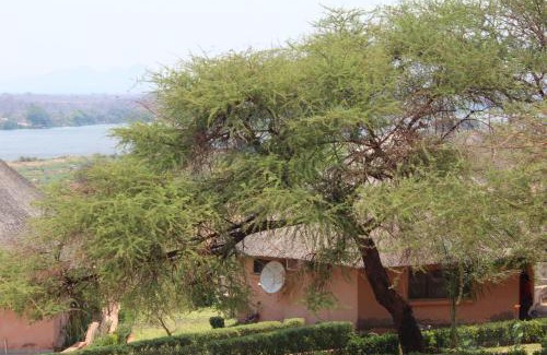 Luangwa Hotel | Gerasimos safari lodge