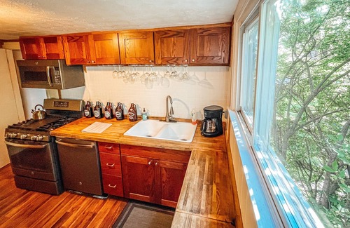 Schnitzelburg House | Germantown Getaway