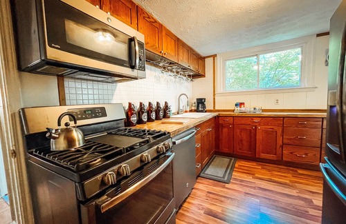 Schnitzelburg House | Germantown Getaway