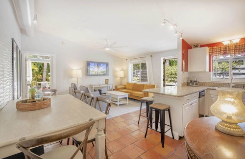 Siesta Key Village House | Gertrudes Siesta Village Properties - short walk to Siesta's best beaches!