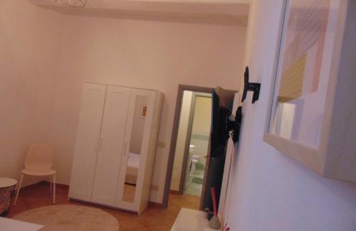 Sant' Ambrogio Apartment | Gessi Charming Apartments